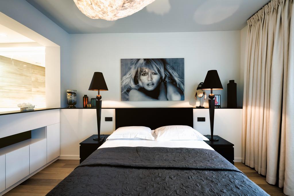 Charles Home - Grand Place Aparthotel Брюксел Стая снимка
