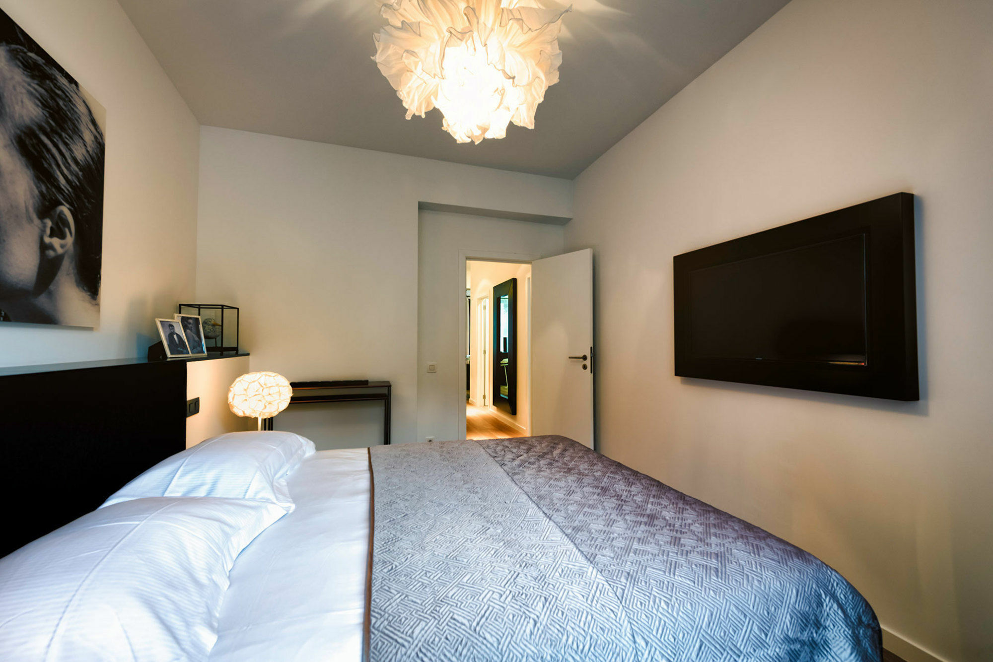 Charles Home - Grand Place Aparthotel Брюксел Екстериор снимка