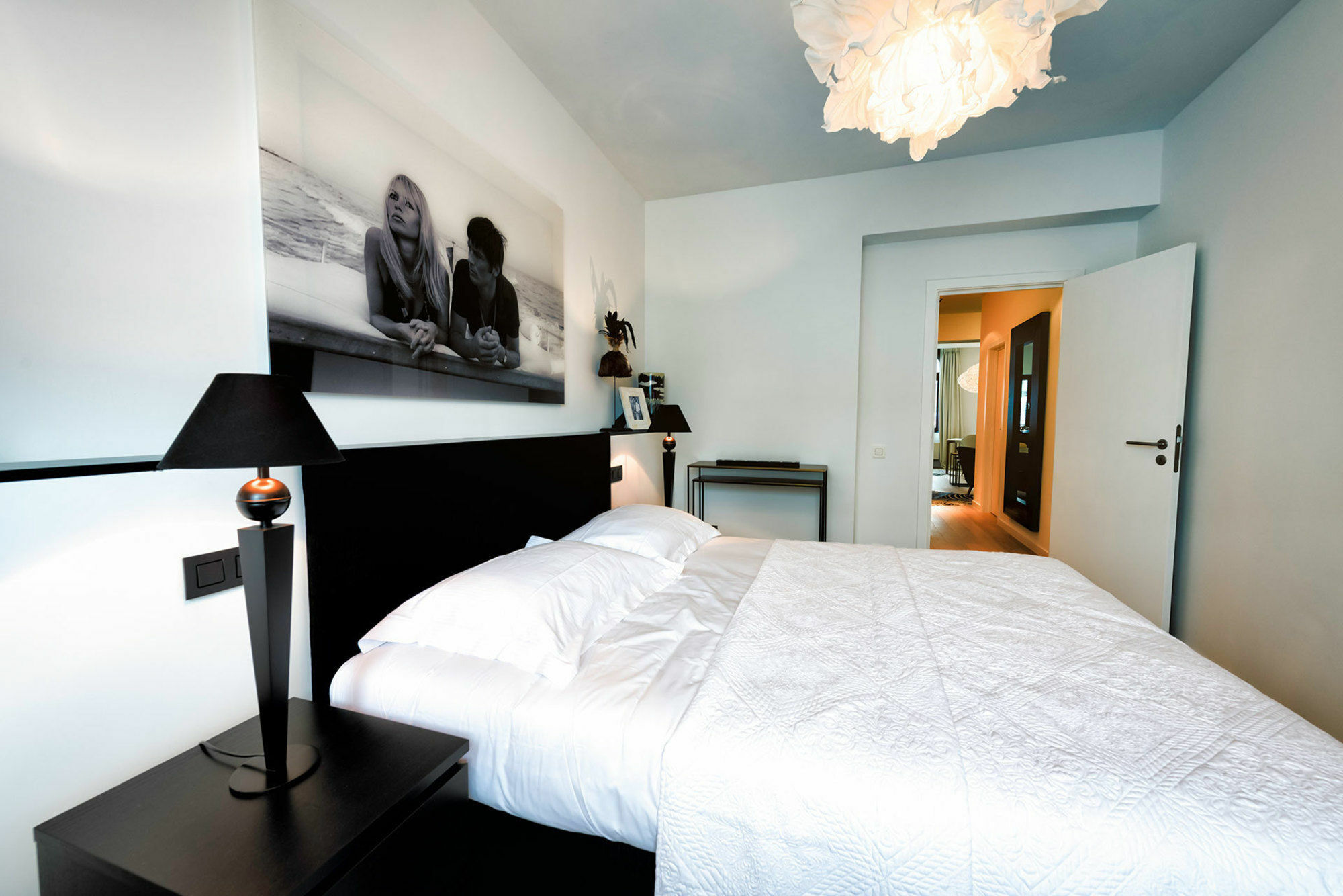Charles Home - Grand Place Aparthotel Брюксел Екстериор снимка