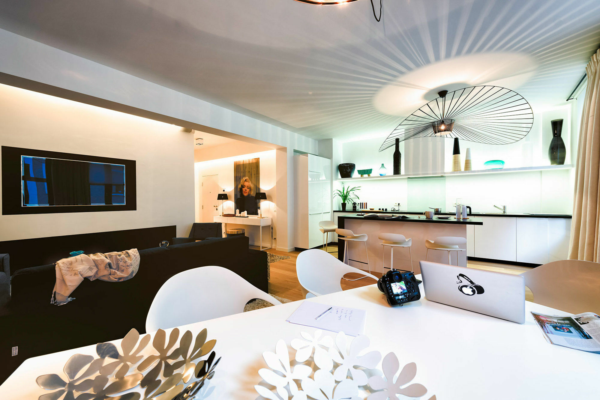 Charles Home - Grand Place Aparthotel Брюксел Екстериор снимка