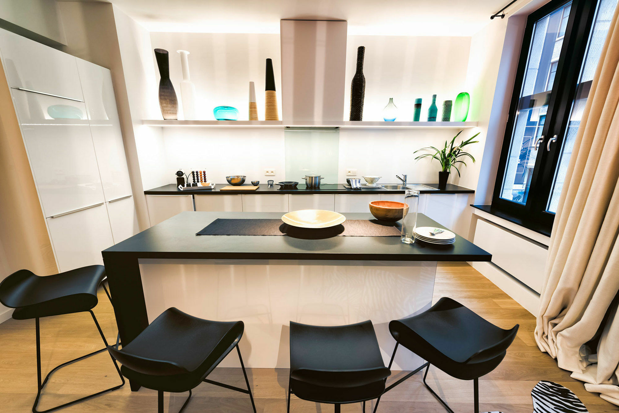 Charles Home - Grand Place Aparthotel Брюксел Екстериор снимка