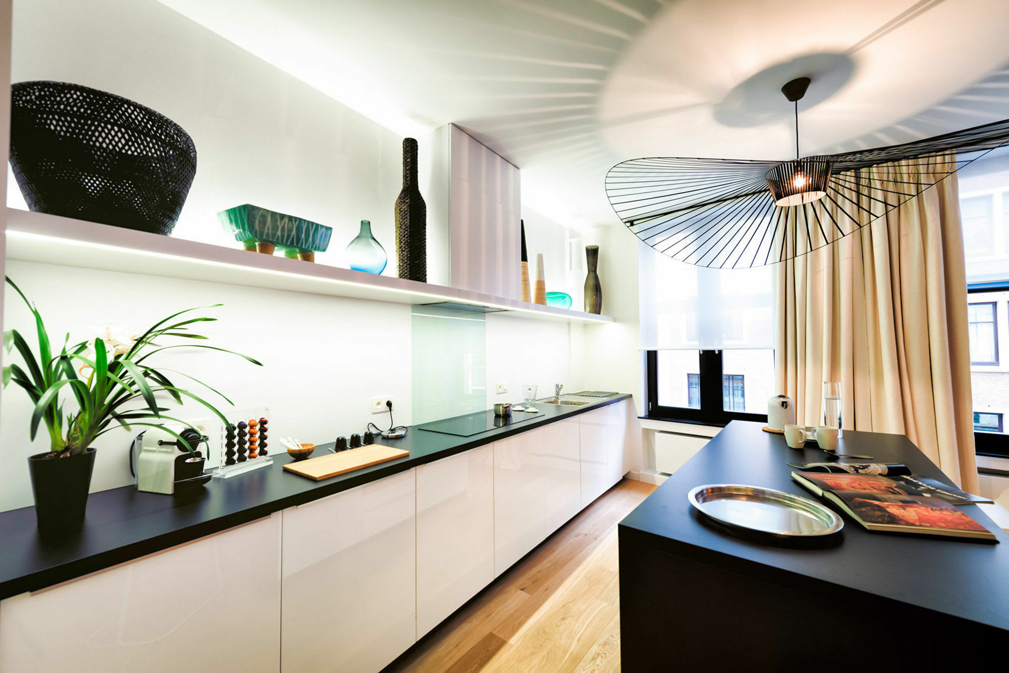Charles Home - Grand Place Aparthotel Брюксел Екстериор снимка