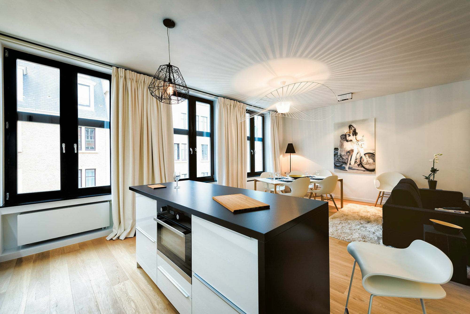 Charles Home - Grand Place Aparthotel Брюксел Екстериор снимка
