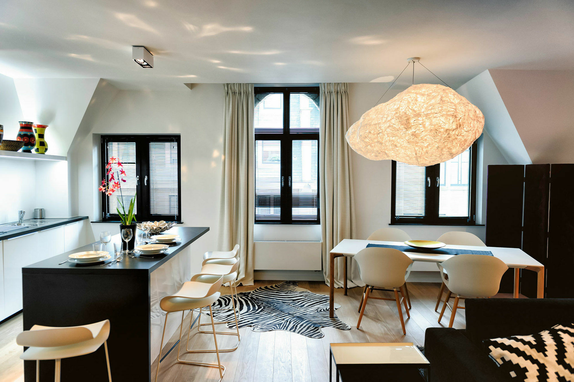 Charles Home - Grand Place Aparthotel Брюксел Екстериор снимка