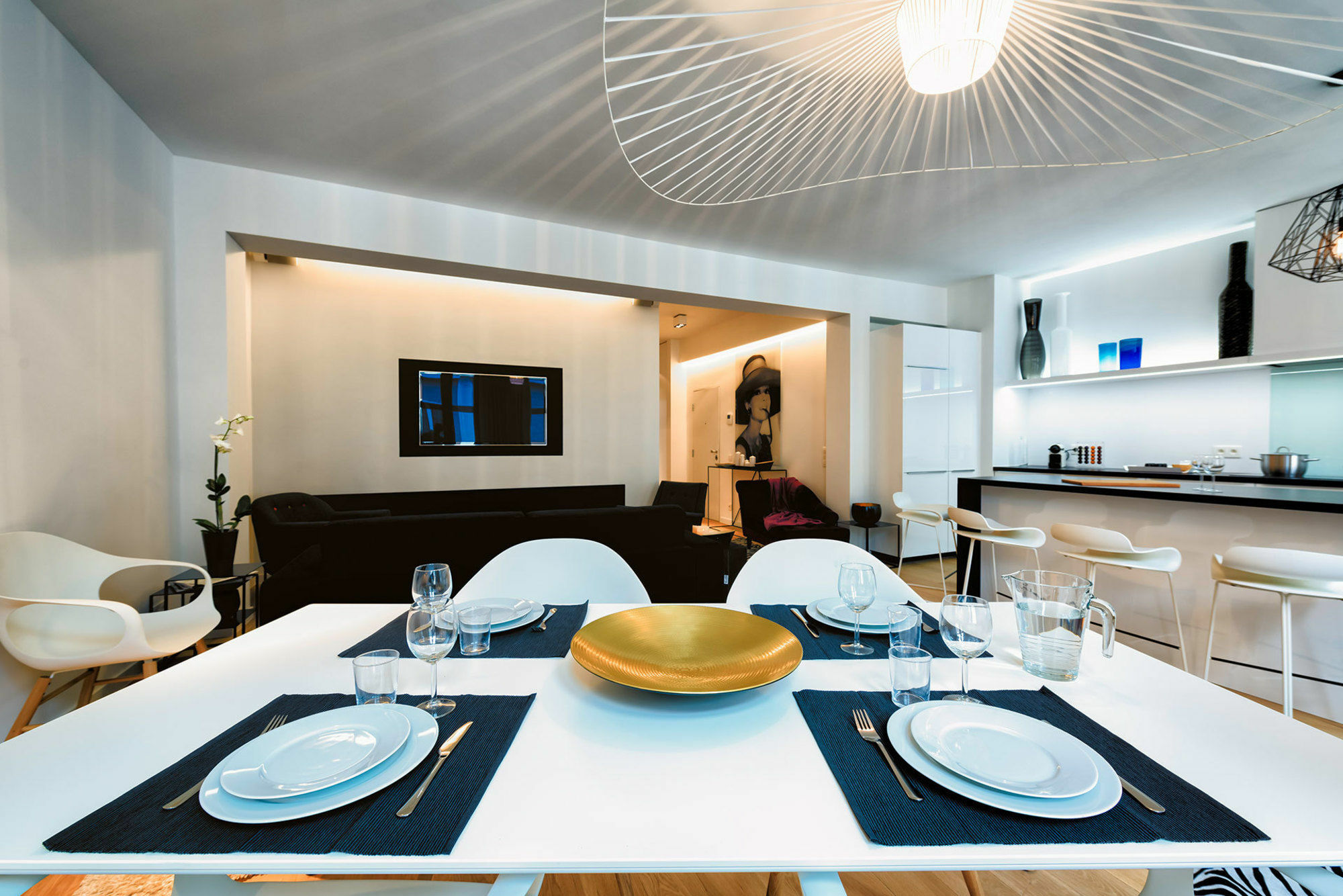 Charles Home - Grand Place Aparthotel Брюксел Екстериор снимка